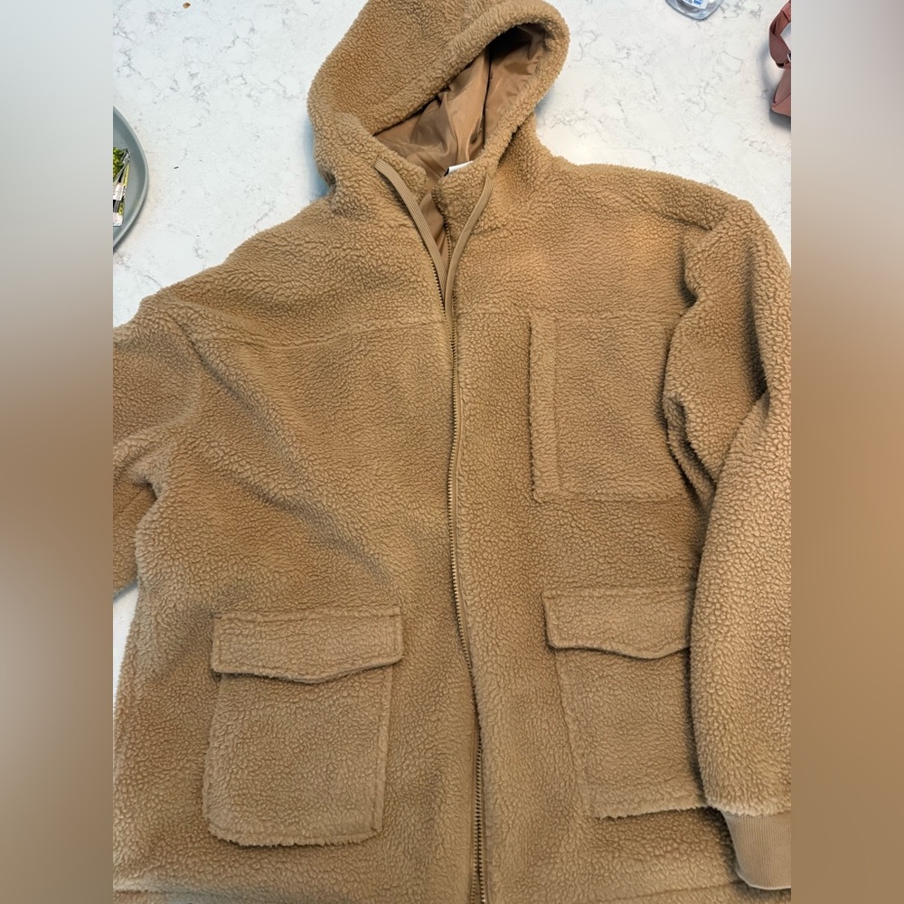 New with tags XL men’s DSG fleece zip up hoodie with pockets.
